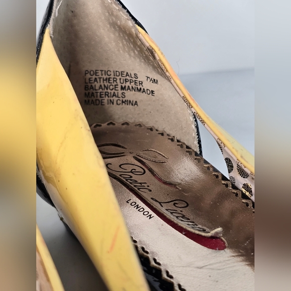 Poetic License London Open Toed Retro Design Leather Flowered Flats. 7.5 - Picture 7 of 8